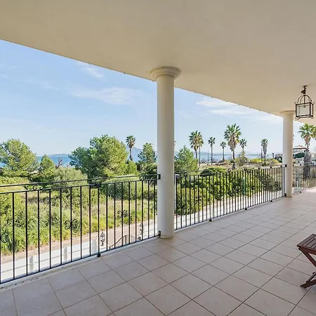 Quiros 2 Villa *