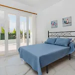 Quiros 2 Villa