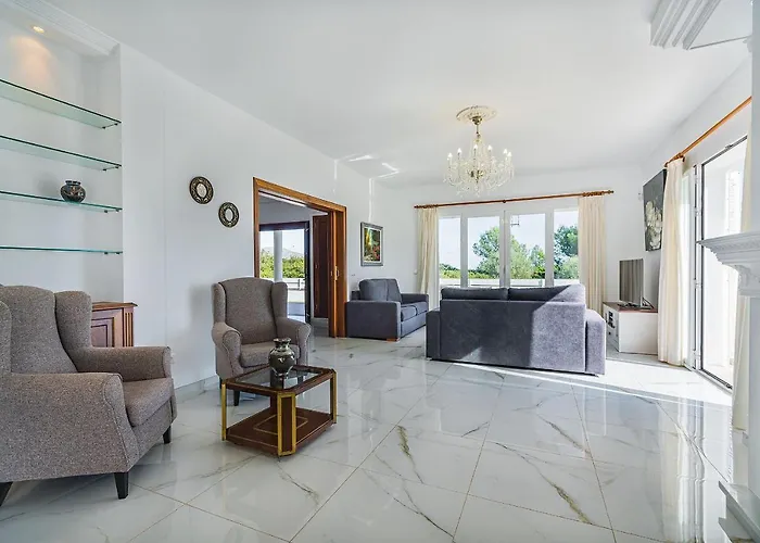 Quiros 2 بورت دي بوينسا